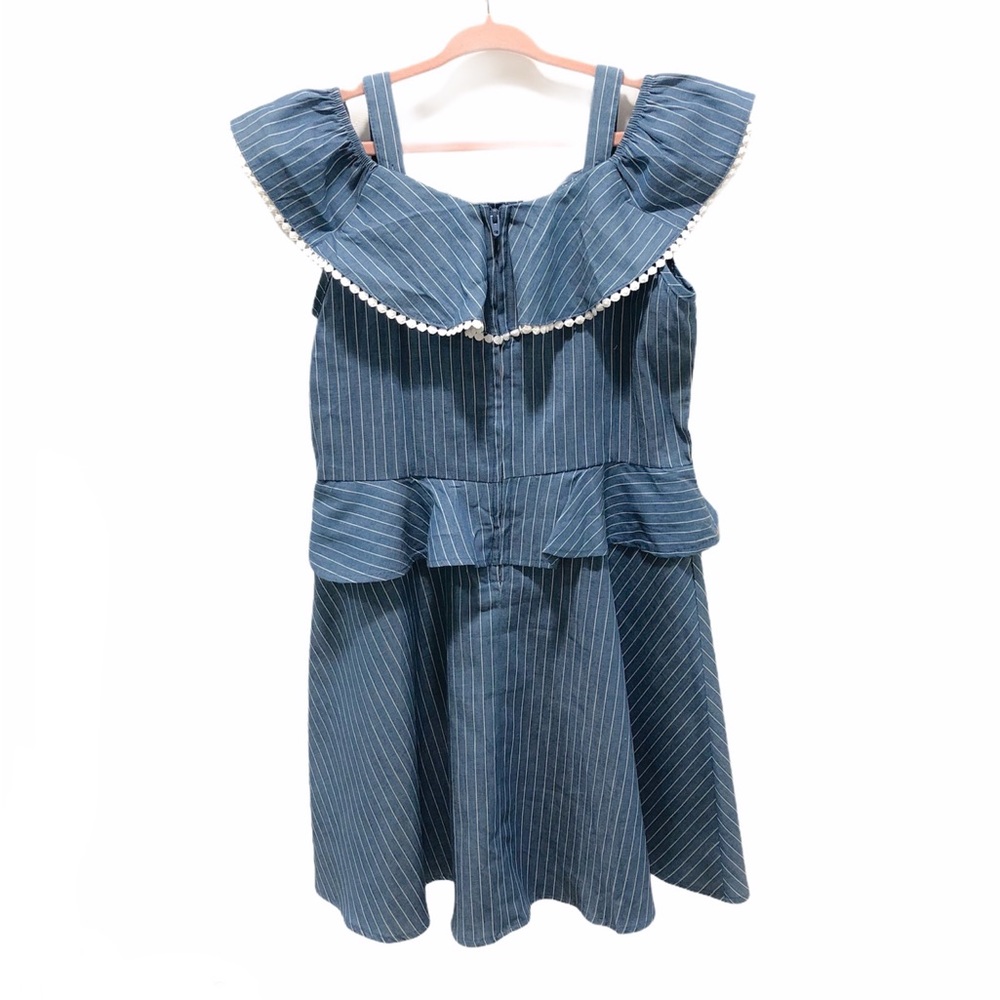 BCBGirls Cold Shoulder Ruffle Dress - Picture 3 of 9